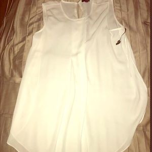 Vince Camuto white top M